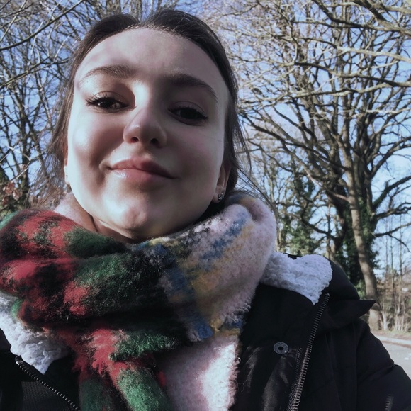 Meet your Posher, Keita - Picture 2 of 2